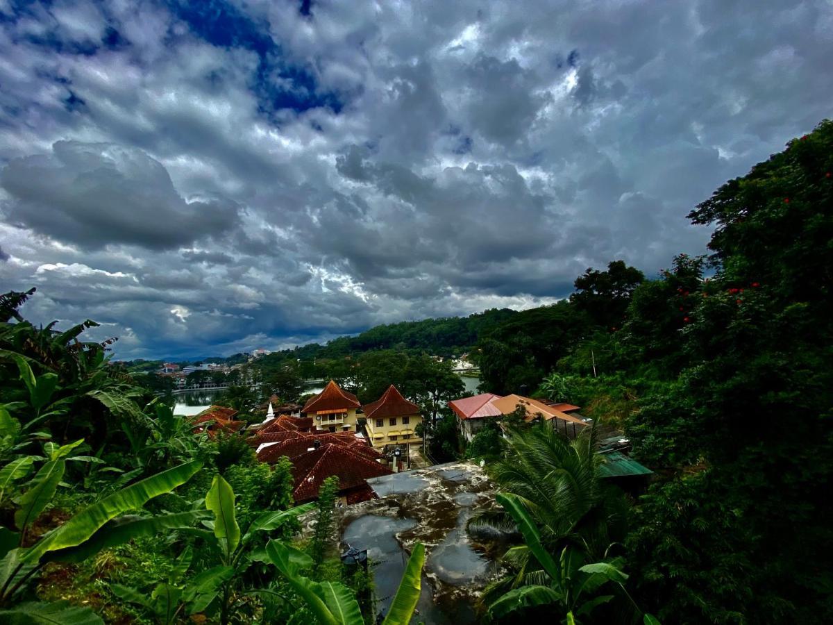 Sesatha Lake Kandy Eksteriør bilde